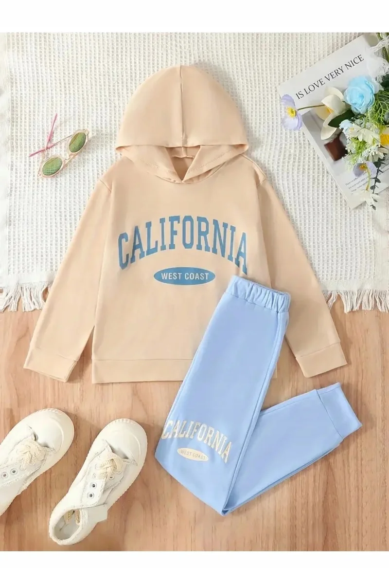 DRES DAMSKI KOMPLET Z KAPTUREM I NADRUKIEM CALIFORNIA 5XL 5IA
