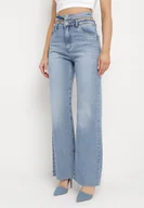 Spodnie damskie - Jasnoniebieskie Szerokie Jeansy z Wysokim Stanem i Ozdobnym Paskiem Akkamme - miniaturka - grafika 1