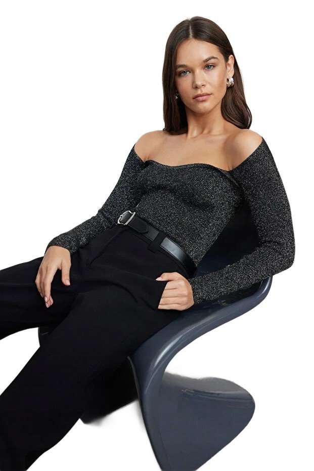 TRENDYOL SWETER DAMSKI Z DŁUGIM RĘKAWEM Z METALICZNĄ NITKĄ M 5EA*