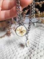 Bransoletki - Srebrna bransoletka z suszonymi kwiatami - miniaturka - grafika 1