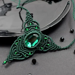 Naszyjnik makramowy ze szmaragdowym kryształem - Naszyjniki Naszyjnik makramowy ze szmaragdowym kryształem - Naszyjniki - miniaturka - grafika 1