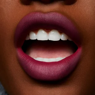 MAC Cosmetics Powder Kiss Liquid Lipcolour 18 Got A Callback - Szminki - miniaturka - grafika 5