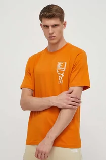 Koszulki męskie - The North Face t-shirt bawełniany męski kolor pomarańczowy z nadrukiem NF0A87FFPCO1 - grafika 1