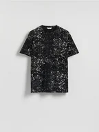 Koszulki męskie - Reserved - T-shirt regular z nadrukiem allover - ciemnoszary - miniaturka - grafika 1