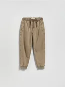 Spodnie i spodenki dla chłopców - Reserved - Joggery z efektem sprania - brązowy - miniaturka - grafika 1