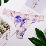 Majtki damskie - Bezszwowe stringi we wzory - M/L Fioletowy - miniaturka - grafika 1