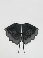 Czapki damskie - Reserved - Wiązany kołnierz z cekinami i ozdobnym haftem - czarny - miniaturka - grafika 1