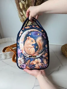 Plecak Codzienny Granatowy Wiewiórka i Księżyc - Plecaki Plecak Codzienny Granatowy Wiewiórka i Księżyc - Plecaki - miniaturka - grafika 1