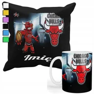 Gadżety dla niej i dla niego - ZESTAW KUBEK + POSZEWKA Z NADRUKIEM-DLA FANA NBA CHICAGO BULLS BASKET +IMIĘ - miniaturka - grafika 1
