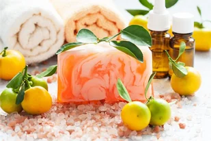 Masaż witalno-aromaterapeutyczny w Krakowie - Czasopisma - miniaturka - grafika 1
