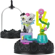 Figurki dla dzieci - Monster High figurka w breloczku Watzie + akcesoria - miniaturka - grafika 1