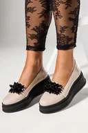 Półbuty damskie - Beżowe półbuty skórzane damskie na koturnie z czarnymi kryształkami PRODUKT POLSKI Casu 2824-130 - miniaturka - grafika 1