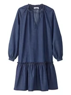 Sukienki - Hessnatur Sukienka dżinsowa w kolorze niebieskim - miniaturka - grafika 1