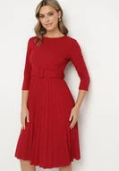 Sukienki - Bordowa Rozkloszowana Sukienka z Plisami i Paskiem z Klamrą Lennoria - miniaturka - grafika 1