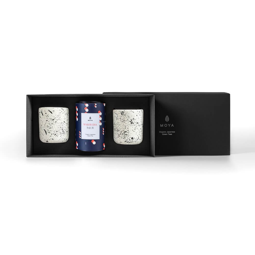 Zestaw prezentowy organiczna czarna herbata Moya Wakocha i 2 kubki Shimo