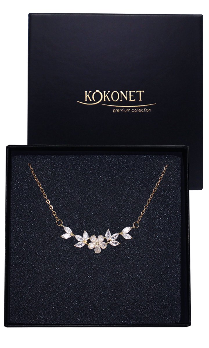 Złoty naszyjnik kwiatowy z listkami delikatny na łańcuszku ZŁOTA biżuteria