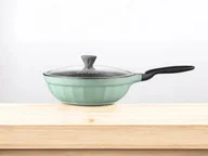 Patelnie - BUYDEEM Aluminiowa patelnia z nieprzywierającą powłoką i szklaną pokrywką 30 cm, model CP102, kolor Cozy Greenish - miniaturka - grafika 1