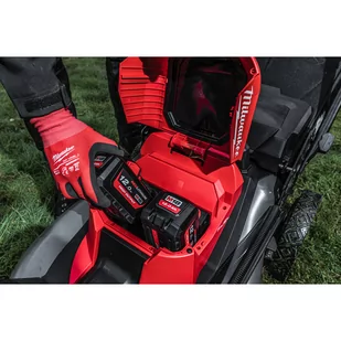 MILWAUKEE KOSIARKA AKUMULATOROWA M18 FUEL 53CM 2X18V F2LM53-0 - Kosiarki - miniaturka - grafika 7