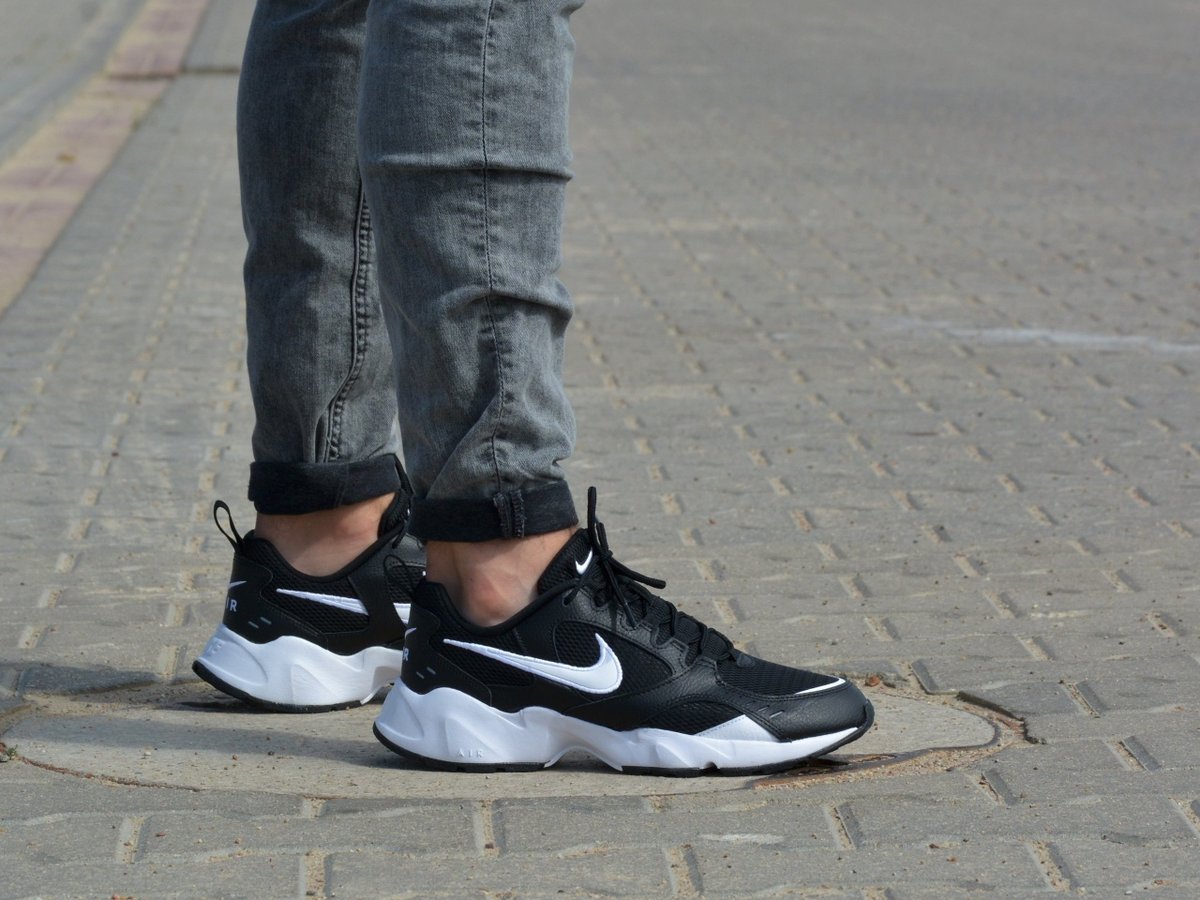 Buty Nike Air Heights (AT4522-003)-40,5