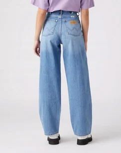 WRANGLER BARREL ARIEL W2H773P49 28/34 - Spodnie damskie - miniaturka - grafika 1