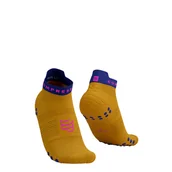Skarpetki sportowe męskie - COMPRESSPORT Skarpetki do biegania krótkie PRORACING SOCKS V4 RUN LOW saffron/dazz blue - miniaturka - grafika 1