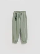 Spodnie i spodenki dla chłopców - Reserved - Bawełniane spodnie jogger - jasnozielony - miniaturka - grafika 1