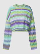 Swetry damskie - Sweter krótki z dzianiny ze wzorem w paski model ‘GECKO’ - miniaturka - grafika 1