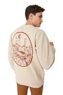 Bluzy męskie - TRENDYOL MAN BLUZA MĘSKA BEŻOWA Z NADRUKIEM NA PLECACH DŁUGI RĘKAW L 5DA - miniaturka - grafika 1