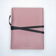 Notesy i bloczki - Okładka skórzana na notes A5 różowa elegancka na prezent OLIVKA - miniaturka - grafika 1