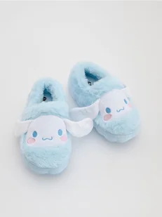 Reserved - Kapcie Cinnamoroll - jasnoniebieski - Kapcie damskie - miniaturka - grafika 1