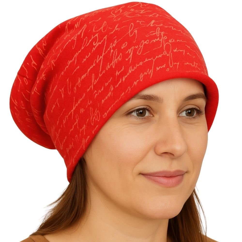 Czapka damska Beanie włoska cienka smerfetka czerwona w jasne napisy