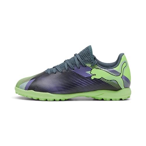 PUMA Buty piłkarskie unisex Future 7 Play Tt Jr, Szare niebo Elektro Fioletowy Fizzy Apple PUMA Biały, 10 UK Child