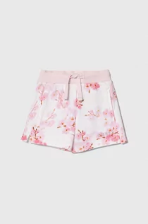 Spodnie i spodenki dla dziewczynek - Guess szorty bawełniane dziecięce kolor różowy wzorzyste regulowana talia - grafika 1