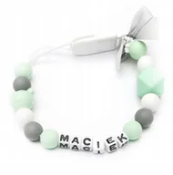 Akcesoria do smoczków - Silikonowa zawieszka z imieniem MACIEK GADŻET - miniaturka - grafika 1