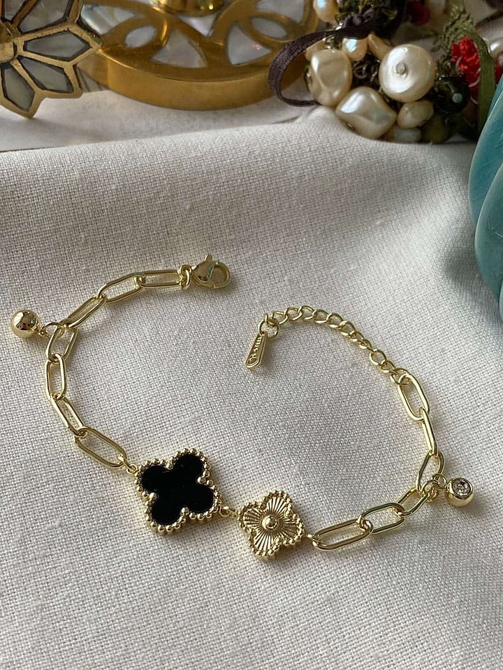 Luseera Pozłacana bransoletka z elementem ozdobnym