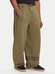 adidas Spodnie dresowe Neuclassics JW5444 Zielony Loose Fit - Spodnie sportowe męskie - miniaturka - grafika 1