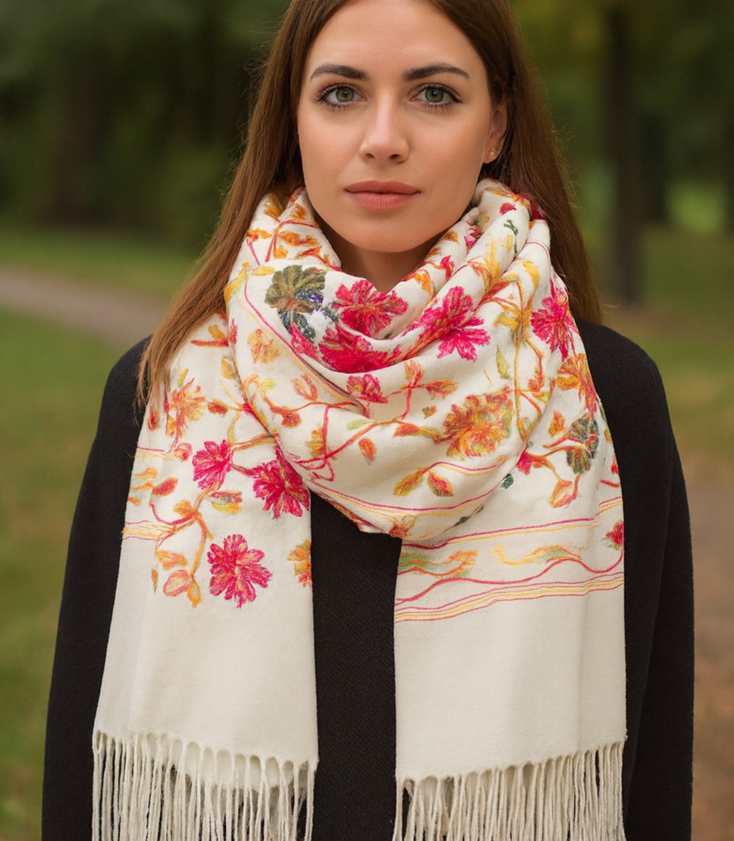Szal damski folk kwiatowy haftowany