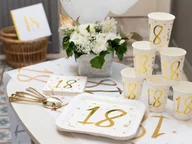 Dekoracje i nakrycia stołu na imprezę - Kubeczki na dwudzieste urodziny 20tka - 10 szt. - miniaturka - grafika 1