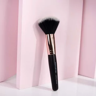 Brushworks Powder Brush - pędzel do pudru - Pędzle do makijażu - miniaturka - grafika 2