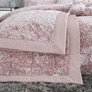 Narzuty - Różowa narzuta pikowana z aksamitu na łóżko dwuosobowe 220x220 cm Crushed – Catherine Lansfield - miniaturka - grafika 1