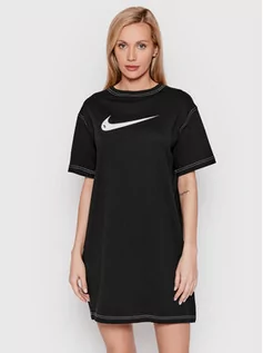 Sukienki - Nike Sukienka codzienna Swoosh DM6191 Czarny Oversize - grafika 1