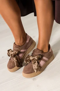 Brązowe sneakersy damskie buty sportowe na platformie sznurowane welurowa kokarda różowe wstawki Carla DC-817 - Półbuty damskie - miniaturka - grafika 1