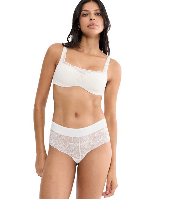 Triumph szorty damskie Body Make-Up Illusion Lace Shorty-44