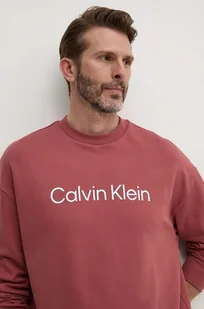 Calvin Klein bluza bawełniana męska kolor fioletowy z nadrukiem K10K112956 - Bluzy męskie - miniaturka - grafika 1