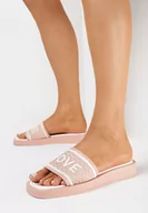 Klapki i japonki damskie - Różowe Klapki z Kwadratowym Noskiem i Paskiem z Napisem Jeliana - miniaturka - grafika 1