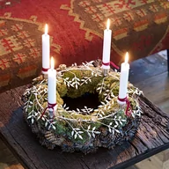 Ozdoby bożonarodzeniowe - Wieniec ze świecami Patrice - miniaturka - grafika 1