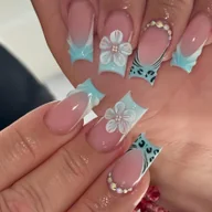 Ozdoby do paznokci - TEMU 24 szt. Elegancki zestaw naklejek do paznokci z motywem kwiatowym - lakierowany, kwadratowy kształt, mieszany system kolorów z delikatnymi - miniaturka - grafika 1