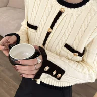 Swetry damskie - TEMU Kobiecy Elegancki Sweter z Krﾃｳtkim Rﾄ冖awem w Kolorowe Bloki, ZﾅＰte Guziki i Ozdobne Nity na Okrﾄ�gﾅＺ Dekolt na Jesieﾅ� i Zimﾄ� - miniaturka - grafika 1