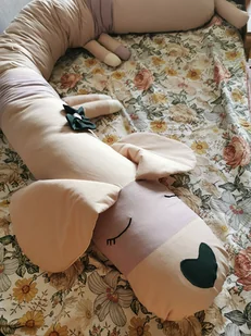 Ochraniacz poduszka piesek - Kołdry i poduszki dla dzieci Ochraniacz poduszka piesek - Kołdry i poduszki dla dzieci - miniaturka - grafika 1