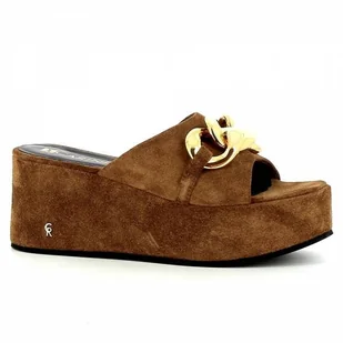 Brązowe klapki na koturnie z zamszu CARINII - Carinii - Klapki i japonki damskie - miniaturka - grafika 1